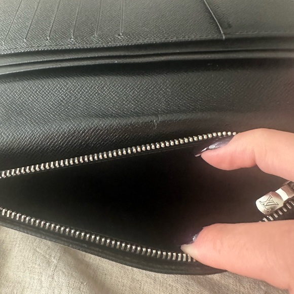 Louis Vuitton Damier Graphite Brazza Wallet - Picture 5 of 10